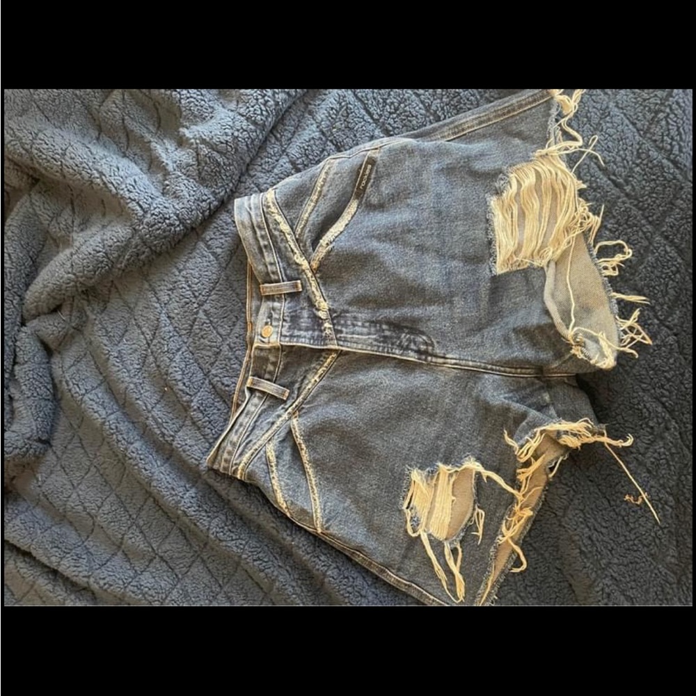 Rockies distressed shorts